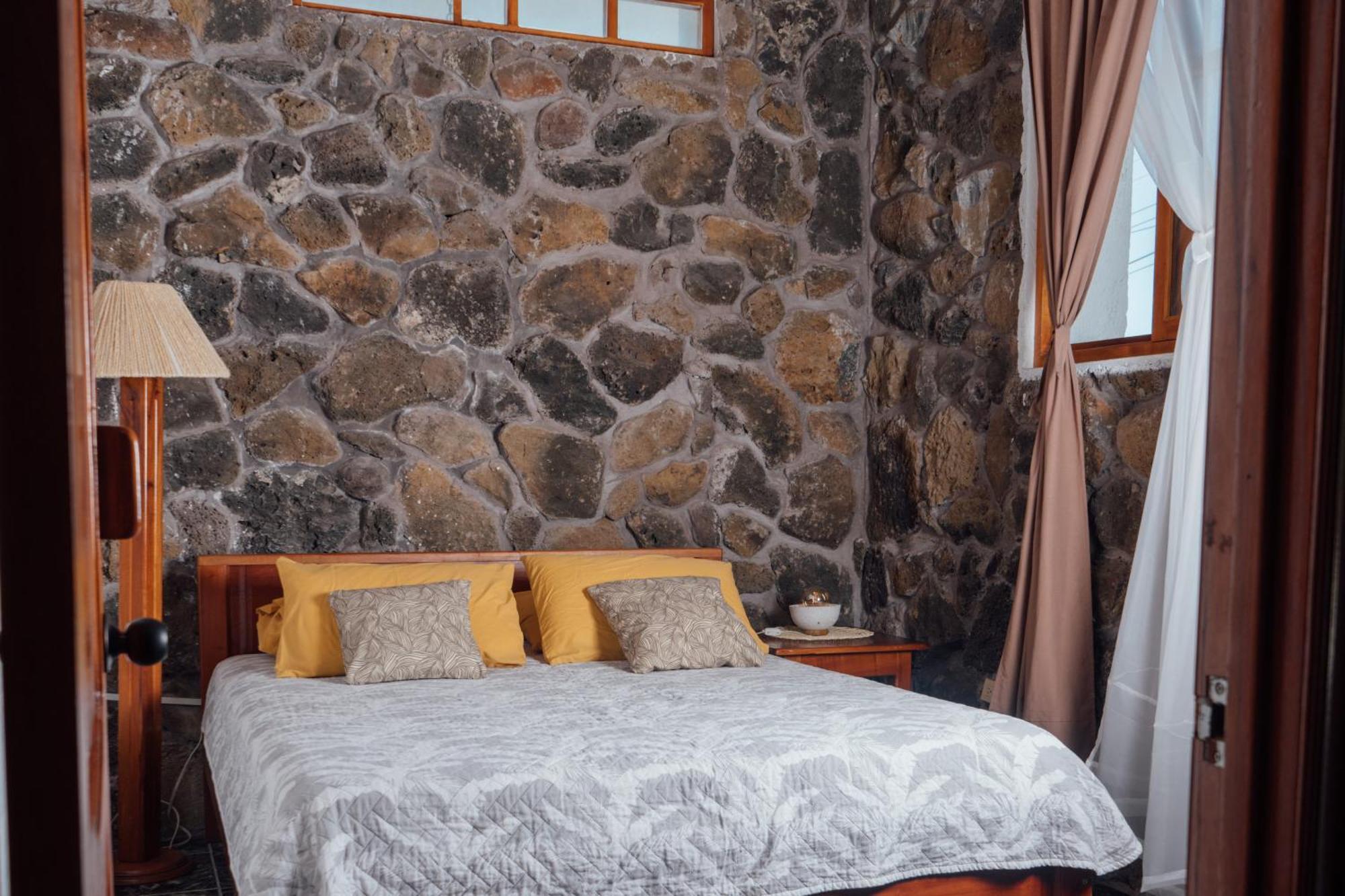 Hotel Pimampiro Puerto Baquerizo Moreno Luaran gambar